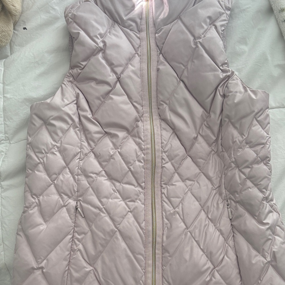 Athleta Quilted Sleeveless Puffer Vest in Light Pink. Very good condition!